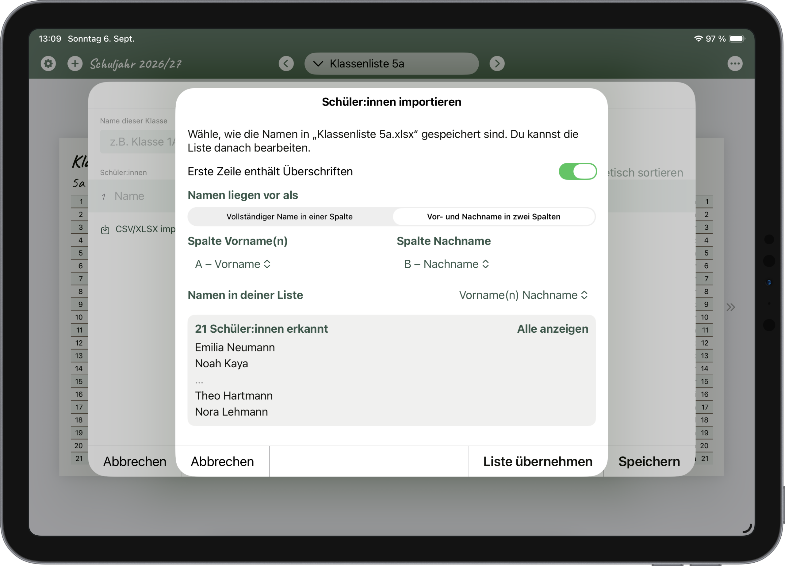 Screenshot von Lehka: Schüler:innen importieren. Wähle, wie die Namen in "Klassenliste 5a.xlsx" gespeichert sind. Du kannst die Liste danach bearbtiten. Danach folgende viele Einstellmöglichkeiten und eine Vorschau der Namen.